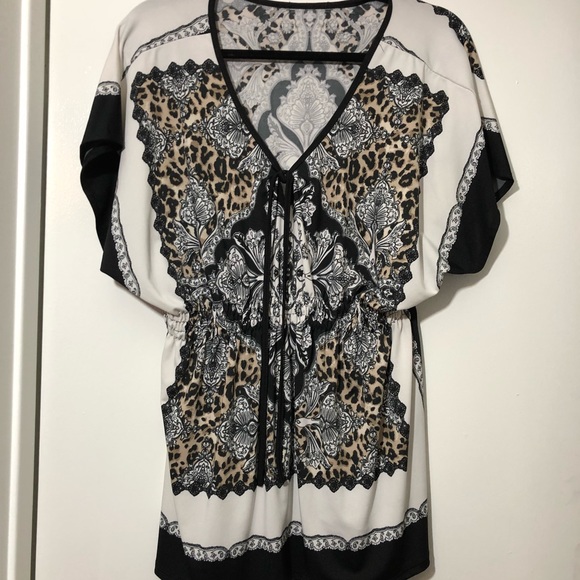 Tops - Kimono style blouse with amazing dramatic pattern